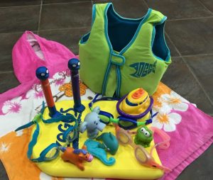 Buzymum - Swimming with 3!!