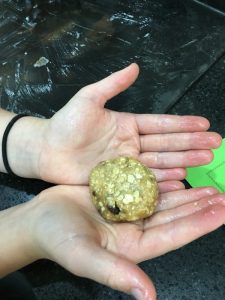 Buzymum - Oat and raisin biscuit mix shaped