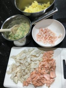 Buzymum - Ingredients ready to build the fish pies