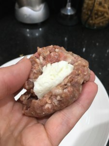 Buzymum - Mozzarella in the mince mix