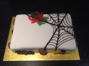Buzymum - Home-decorated halloween-theme birthday cake