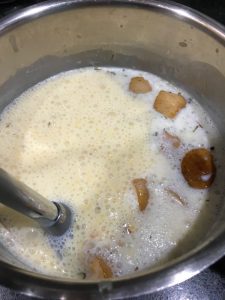 Buzymum - Blending the onion and squash into the sauce