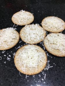 Buzymum - Oat crackers with parmesan ready for the grill