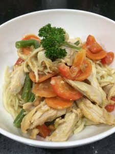 Buzymum - Satay chicken served with noodles