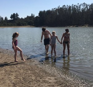 Buzymum - K, Lou, Martin and Pia paddling in the lake