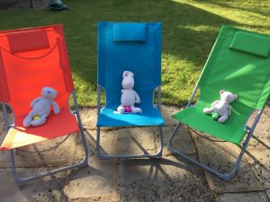 Buzymum - Eggs outside in the garden