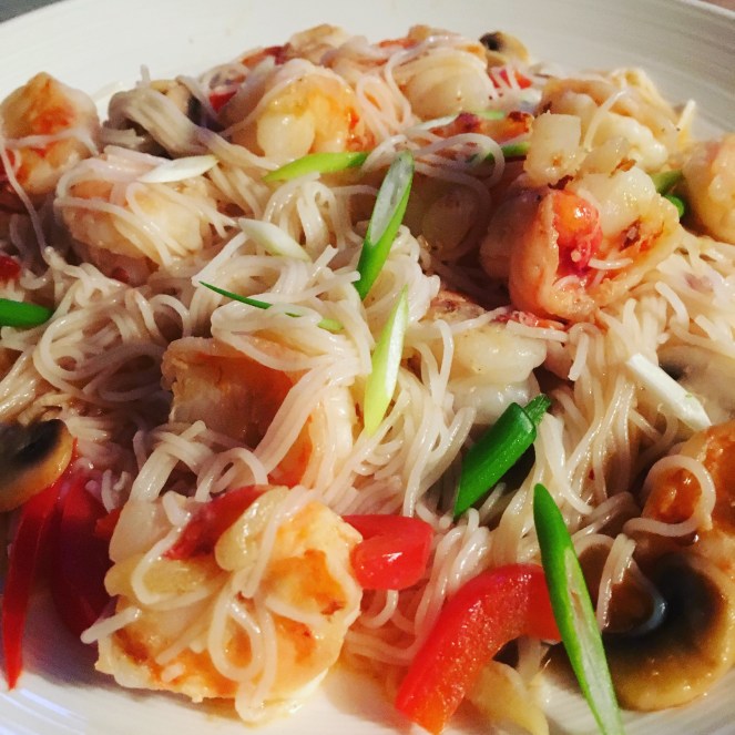 Buzymum - Garlic and chilli noodles with spring onion garnish