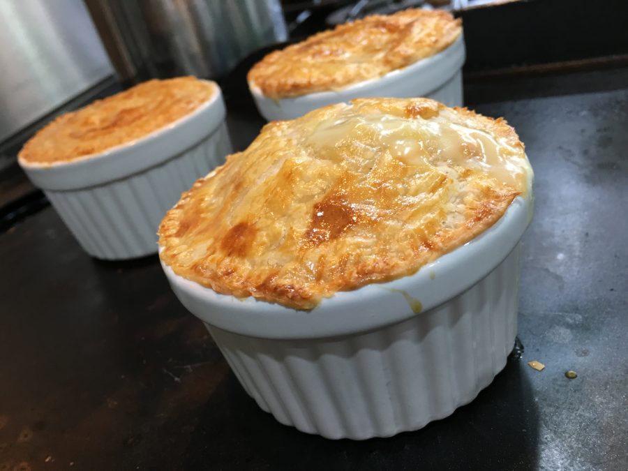 Buzymum - Cheesy, chicken and leek pies