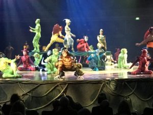 Buzymum - The choreography in Ovo reflected the insects they were imitating